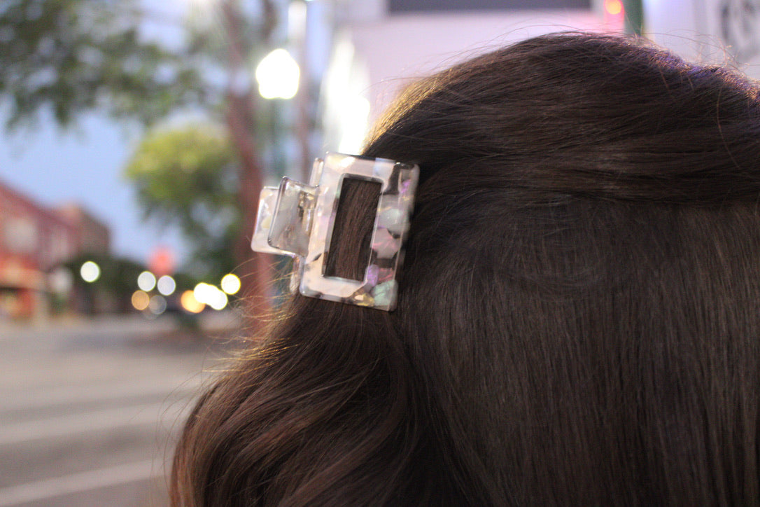 Charcoal Mist Clip
